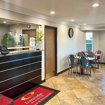 Econo Lodge Inn & Suites Corning Buitenkant foto