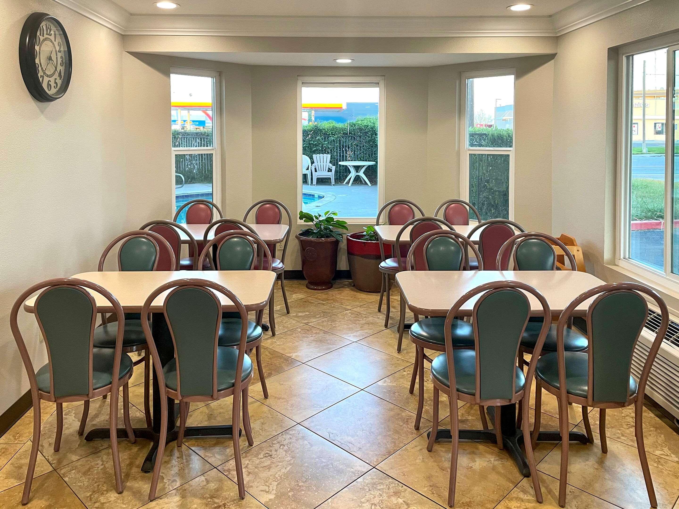 Econo Lodge Inn & Suites Corning Buitenkant foto