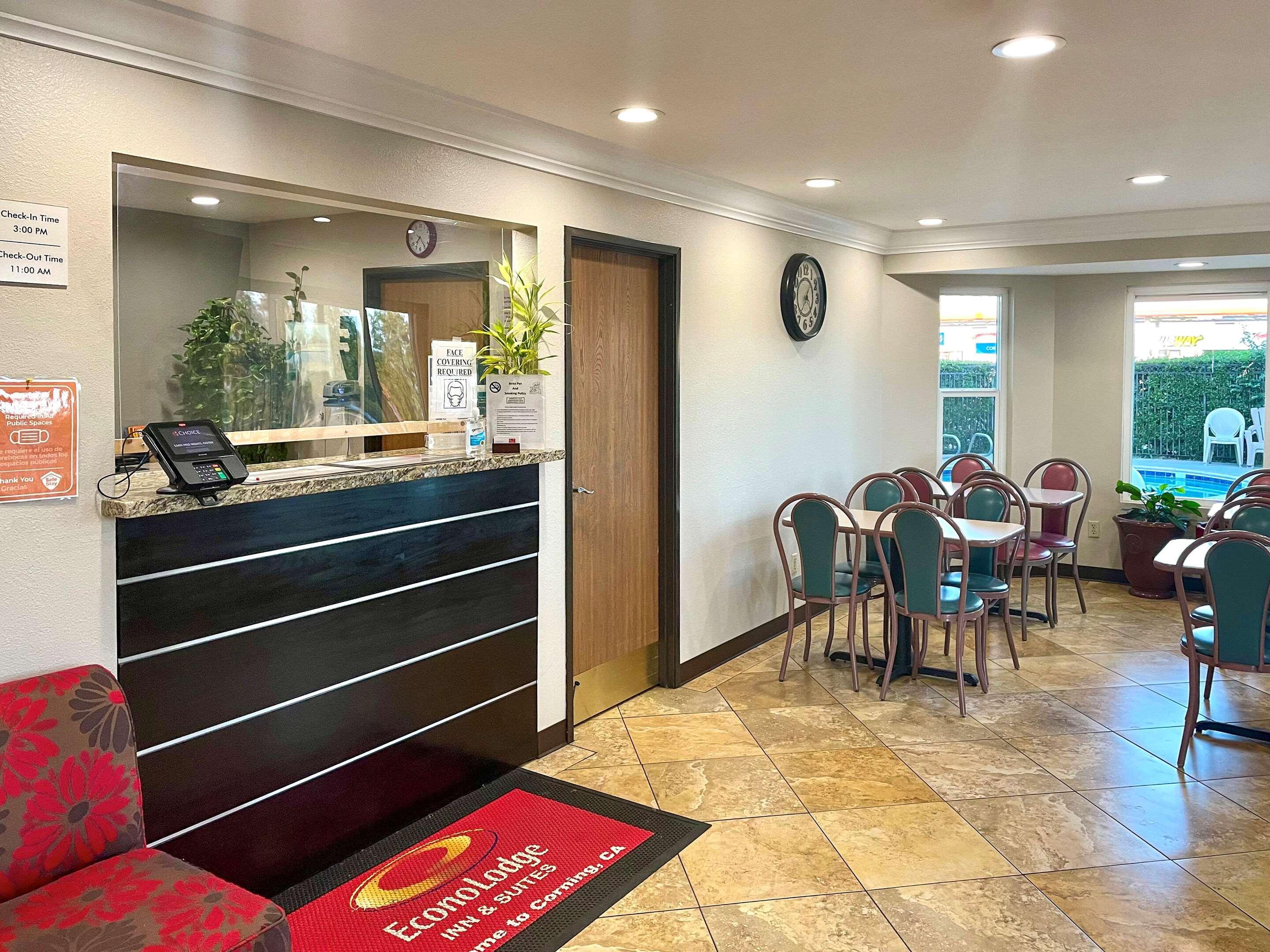 Econo Lodge Inn & Suites Corning Buitenkant foto