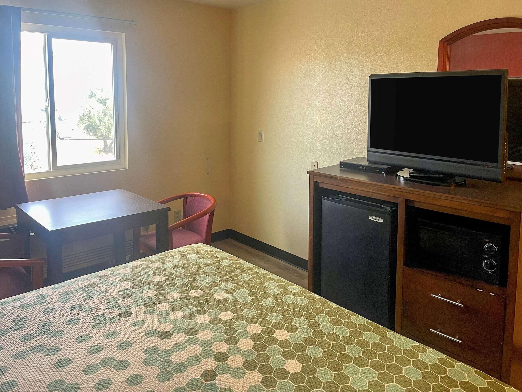 Econo Lodge Inn & Suites Corning Buitenkant foto
